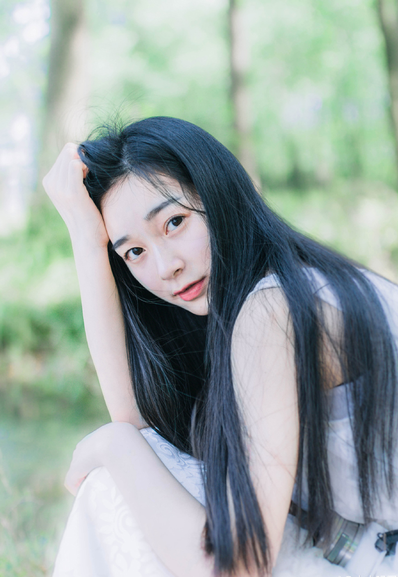 牵着我的手，闭着眼睛走你也不会迷路。